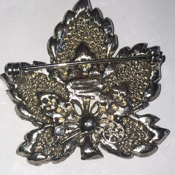 Angel Brand Vintage Silver Tone Sparkling Leaf Brooch - Picture 4 of 5